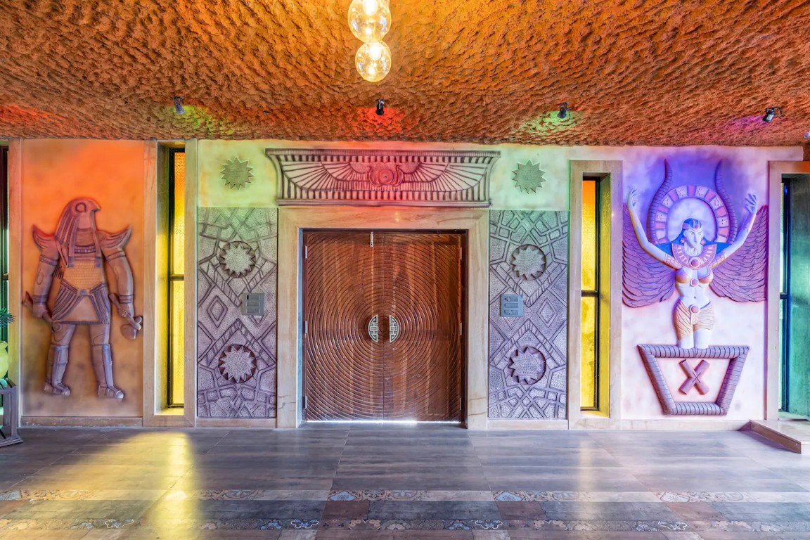 Artistic wall at Shivaaz Villa